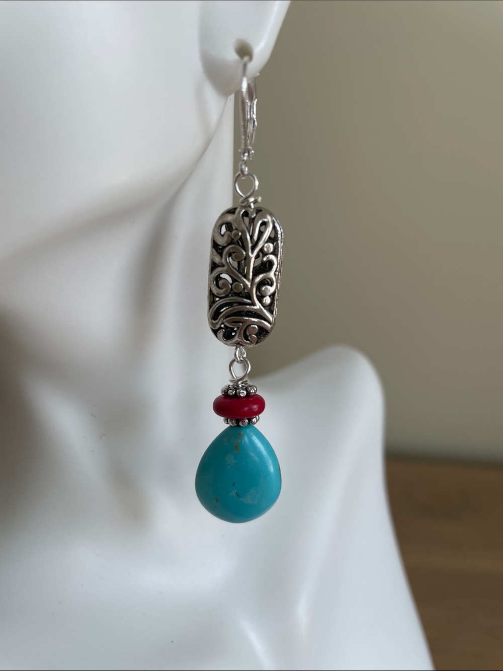 HANDCRAFTED TURQUOISE MAGNESITE TEARDROP DANGLE EARRINGS Silver Filigree - Picture 3 of 9